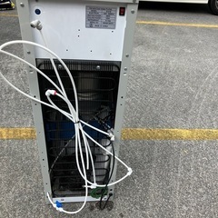 水道直結型ウォーターサーバー🚰(置くスペースない為7/27本日引き取れる方下記価格にてお譲り致します。)