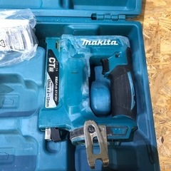【ゆ.ec】北海道旭川市直接取引歓迎 makita マキタ 充電式タッカ ST312D 12mm×6〜13mm ステーブルCT線 箱あり 取説付 バッテリーなし