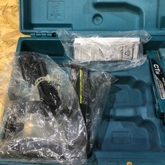 ゆ.ec】北海道旭川市直接取引歓迎 makita マキタ 充電式タッカ ST312D