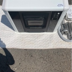 長府製作所 CHOFU    2022年製 石油ストーブ CHOFU/長府製作所 FF式床暖石油ストーブ UFH-6432UKF E(シルバーグレー