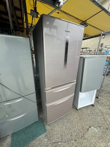 【リサイクルサービス八光】2015年製　パナソニック Panasonic 冷蔵庫(321L・右開き）3ドア シャイニングピンク NR-C32CM-P
