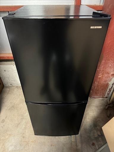 【IRIS OHYAMA】 アイリスオーヤマ 2ドア 冷凍冷蔵庫 容量142L 冷凍室52L 冷蔵庫90L IRSD-14A-B 2022年