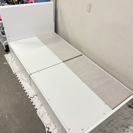 18895   引き出し付　シングルベッドフレーム   ◆大阪市内・東大阪市他 6,000円以上ご購入で無料配達いたします！◆ ※京都・高槻・枚方方面◆神戸・西宮・尼崎方面◆生駒方面、大阪南部方面　それぞれ条件付き無料配送あり！