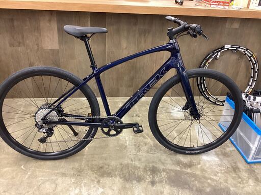 TREK「トレック」 FX SPORT 5 2022年モデル クロスバイク