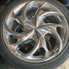 17インチ　コンセプトニーパー？