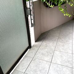 デッキ付きジョイントタイル 300角シェベル グレー 50枚程