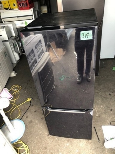 NO 314 福岡市内配送設置無料✨　冷蔵庫 2ドア150L HER-1502FB【USED】【一人暮らし】