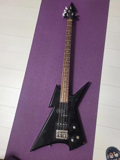 中古　ベースギター　ESケース付き