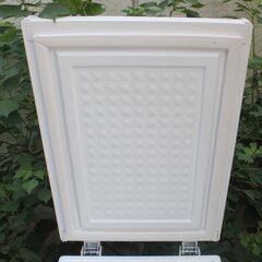 アレジア 冷凍庫 小型 上開き 63L スリム ストッカー コンパクト AR-BD66-NW ALLEGiA 2022年製 USED・良品