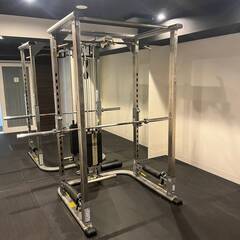 TUFFSTUFF(タフスタッフ)のパワーラックとオプションのラットプル