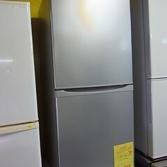 セール中につき、通常特価21,978円より15％引きの18,681円!　IRIS　アイリスオーヤマ　ノンフロン冷凍冷蔵庫　142L　IRSD-14A-5　2ドア冷蔵庫　シルバー　2020年製