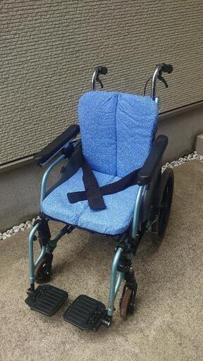 車椅子 介護 コンパクトに畳める