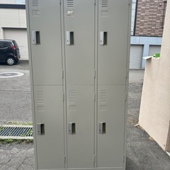 ホワイトロッカー4人用9月28日まで取りに来られる方