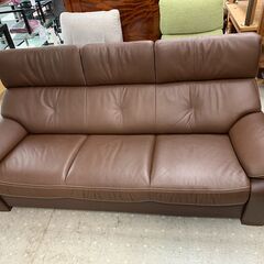 ☆来店限定☆ カリモク レザー調3Pソファー モカブラウン ZT7303K340