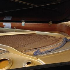 グランドピアノを売ります