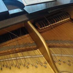 グランドピアノを売ります