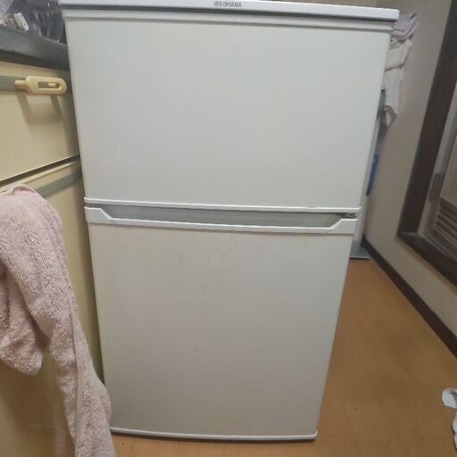 １人暮らし用の冷蔵庫です。