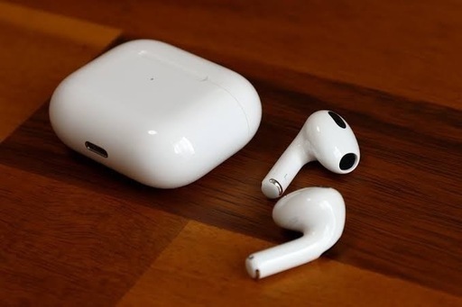 AirPods 第三世代