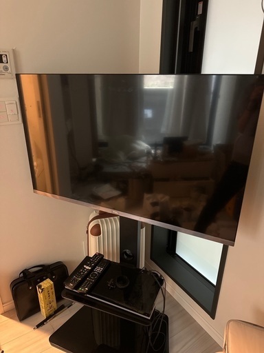 42インチのテレビ（レコーダー、向きを変えられるテレビ台付）