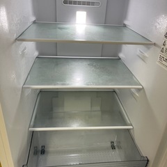 【付け替え両開き】2023年製SHARPノンフロン2ドア冷蔵庫179L/ホワイト/配送設置可能