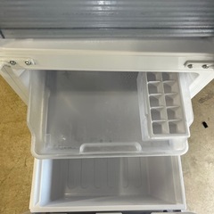 【付け替え両開き】2023年製SHARPノンフロン2ドア冷蔵庫179L/ホワイト/配送設置可能