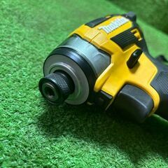 マキタ TD173DZ 充電式インパクトドライバ【市川行徳店】【店頭取引限定】【中古】管理番号：ITET1W8C2SBY