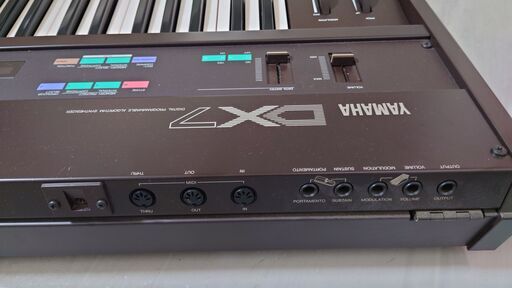 希少品 YAMAHA ヤマハ DX7 シンセサイザー フットペダル ハードケース 譜面台 レア