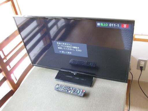 Panasonic　液晶テレビ　TH-32D300　2015年製