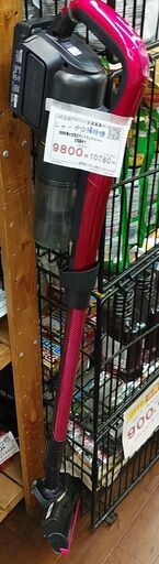 品質保証☆配達有り！9800円(税別）シャープ 充電式コードレス掃除機 サイクロン式クリーナー 2020年製