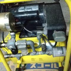 （K_Kさんとお話し中）エアーコンプレッサー