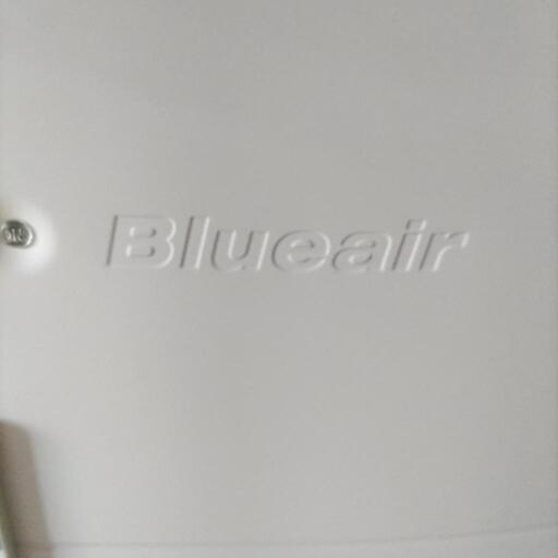 世界基準の空気清浄機　Blueair 450E