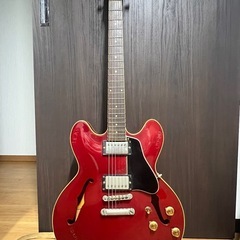 Orville by Gibson ES
Dot Cherry /Dark Rosewood