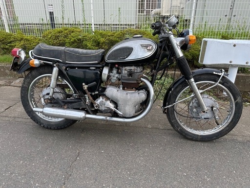 Kawasaki W1 車体　不動車　レストアベース交渉中