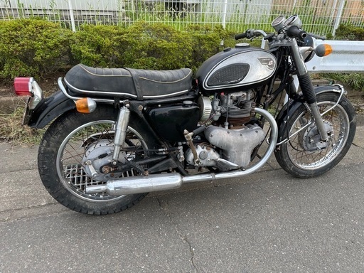 Kawasaki W1 車体 不動車 レストアベース交渉中