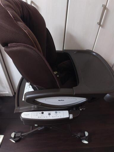 Aprica ユラリズム オート プレミアム＜電動ハイローベッド＆チェア＞