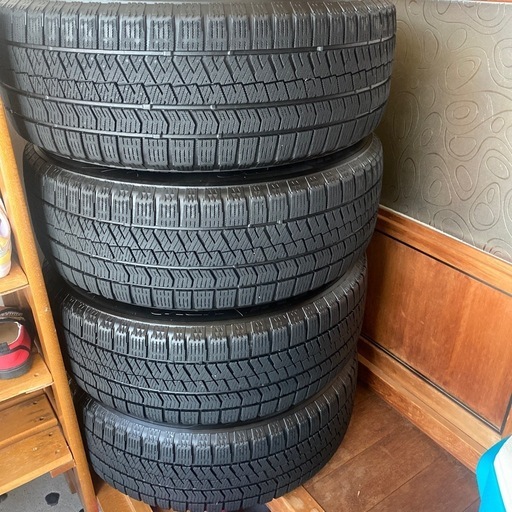 ヴォクシー　ノア　タイヤ　2017  215/60R16