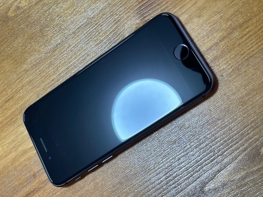 かなり美品　iPhone8 64GB