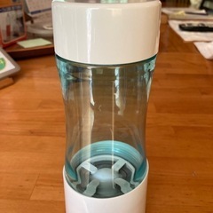 水素水生成器