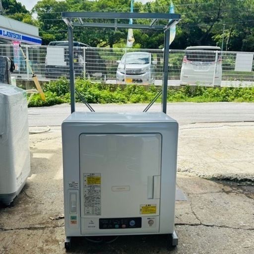 【‼️✨中古美品✨‼️】電気乾燥機HITACHI スタンド付き