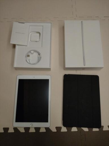 iPad6世代　キャリアドコモ　美品Aクラス