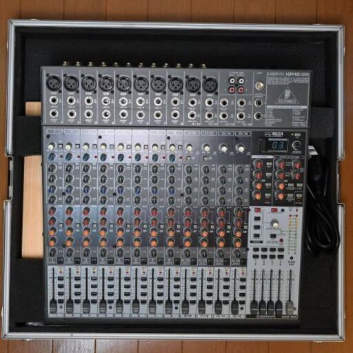 ベリンガー アナログミキサー BEHRINGER XENYX X2442USB 中古美品 ROAD READY ケース付き