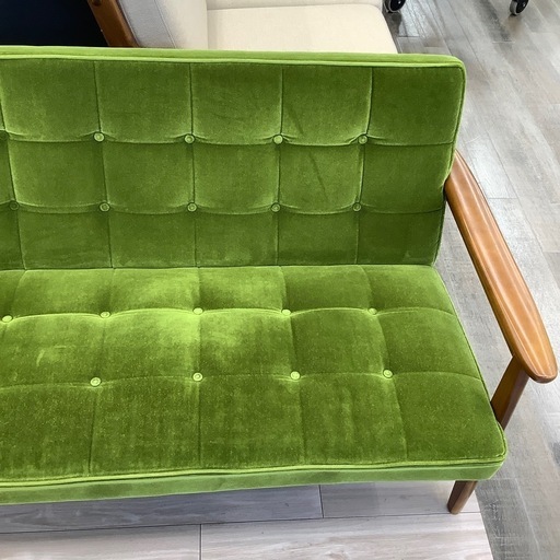 カリモク60の2人掛けソファー（モケットグリーン）です。【トレファク