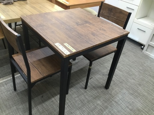 k)カリモク ダイニングセット テーブル×1 イス×4 幅135cm奥行76cm高さ