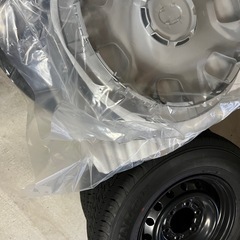ハイエースホイールタイヤ4本セット   