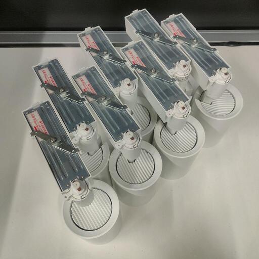 配線ダクト取付型　LED（昼白色）　スポットライト　ビーム角22度・中角タイプ　HID70形1灯器具相当　LED 450形