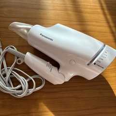 【中古美品】パナソニック ドライヤー EH-NA9E