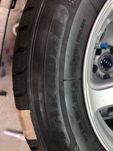 0 スタッドレス 215⁄65R16 スタッドレスタイヤ（中古）4本 215⁄65r16 