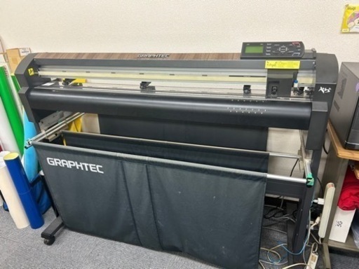 カッテングマシーンCUTTING PLOTTER FC8000-100