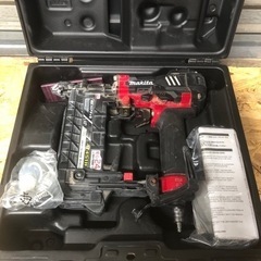 【ゆ.ec】中古品 makita マキタ 高圧フロアタッカ AT451H 4MA線 25〜50mm エアダスタ付 動作確認済 箱あり 取説付 DIY 建築機材 ゆ.ec】中古品 makita マキタ 高圧フロアタッカ AT451H 4MA線 25〜50mm