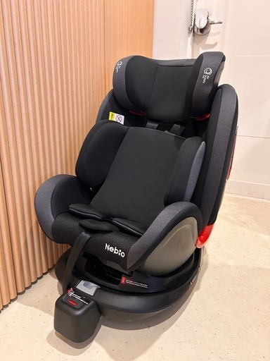 ネビオ ターンピット　チャイルドシート